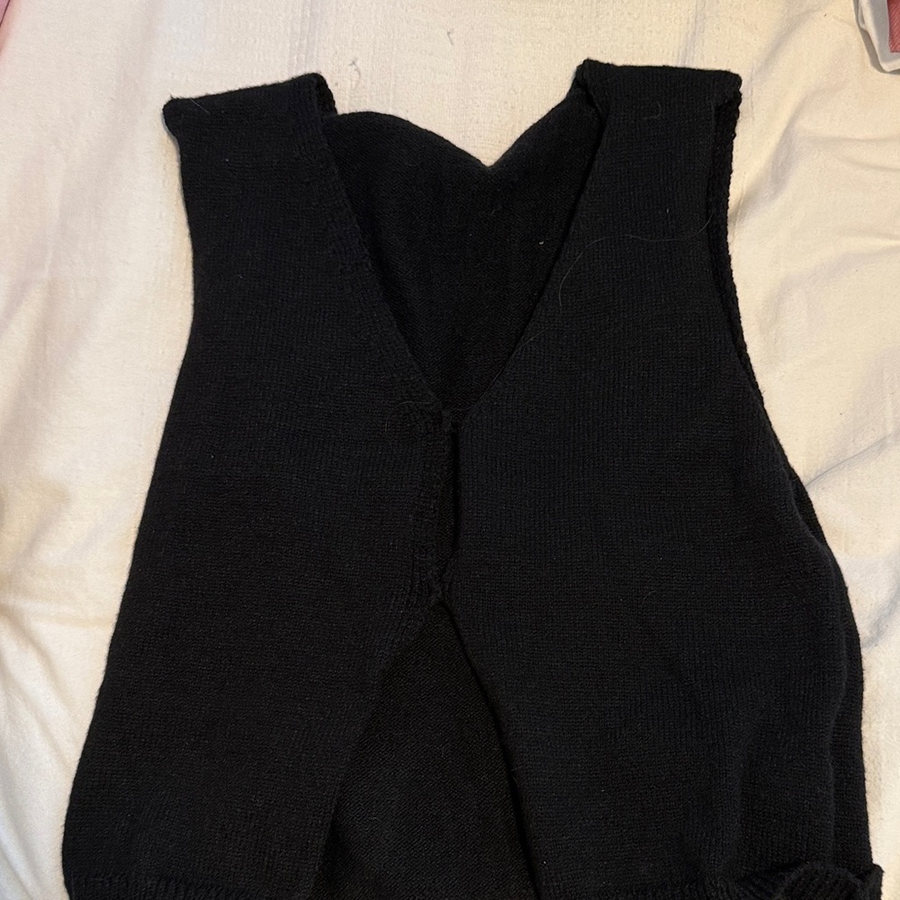 Black Knit Sleeveless Top